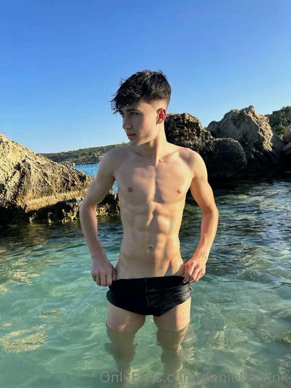 Welcome to my profile guys😜