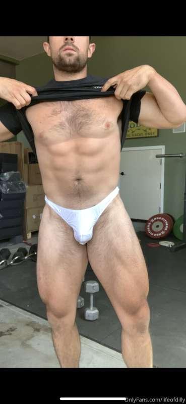 Guess who got some new thongs  😈
Green & white 🔥