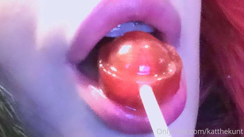 Wish this was your d*ck💦💋🤤