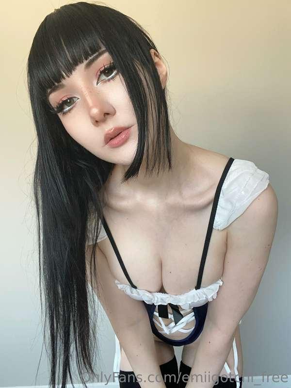 Cum see uncensored pics over on @emiigotchi 💕