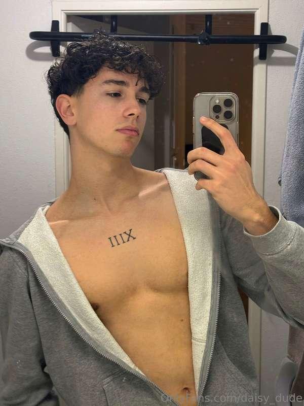 Take off my sweatshirt