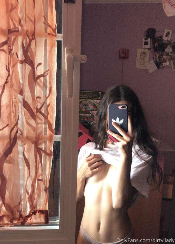 Estos días está haciendo mucho frio, vienes a darme calor?🔥 ..