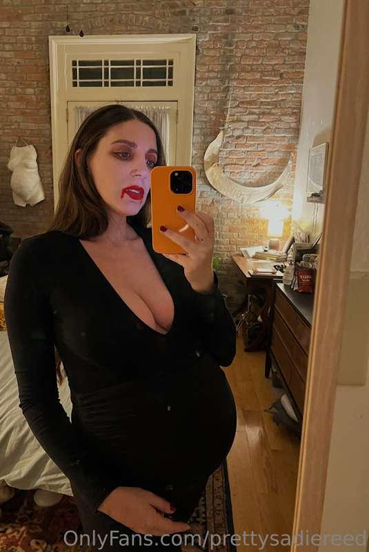 the aftermath of Halloween. I got too busy to take more phot..