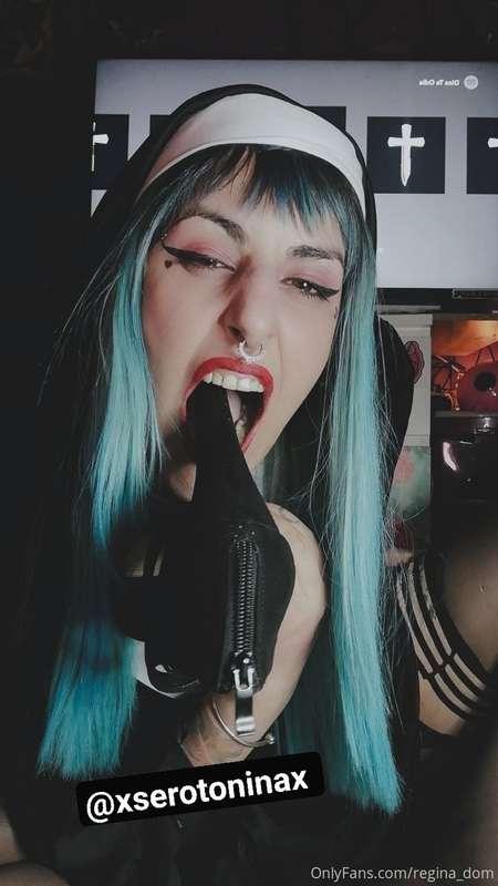+-·.··-*·☾ @xserotoninax ☽·*··.·-+
+-·.··-*·ᴡɪᴛᴄʜ ᴀɴᴅ ʙɪᴛᴄʜ·..