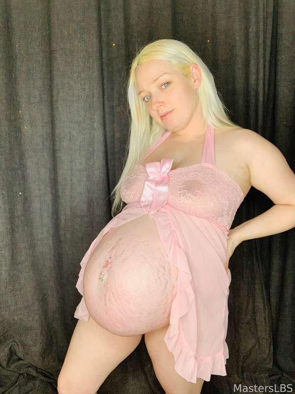 Pink to make the boys wink ;) 

#fyp #pregnant #bigtits #bigboobs #preggo #bump #mom #mommy #mum #mummy #stretched #stretchmarks