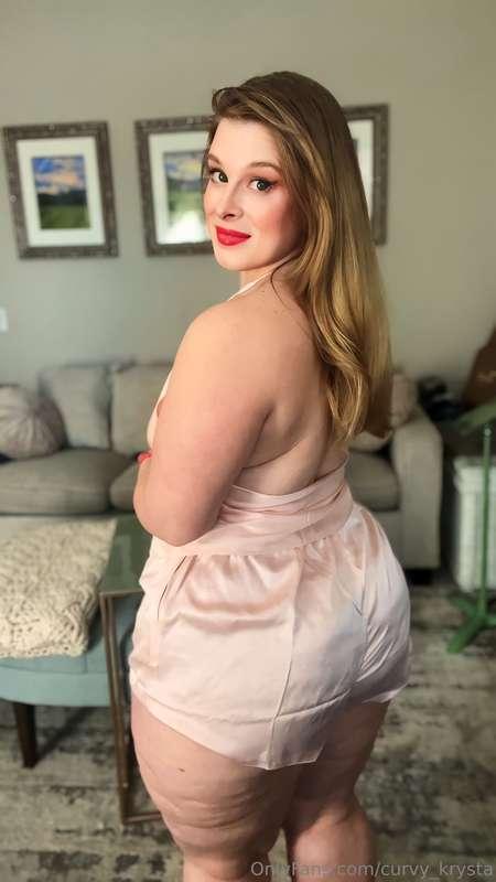 red lipstick: ✅