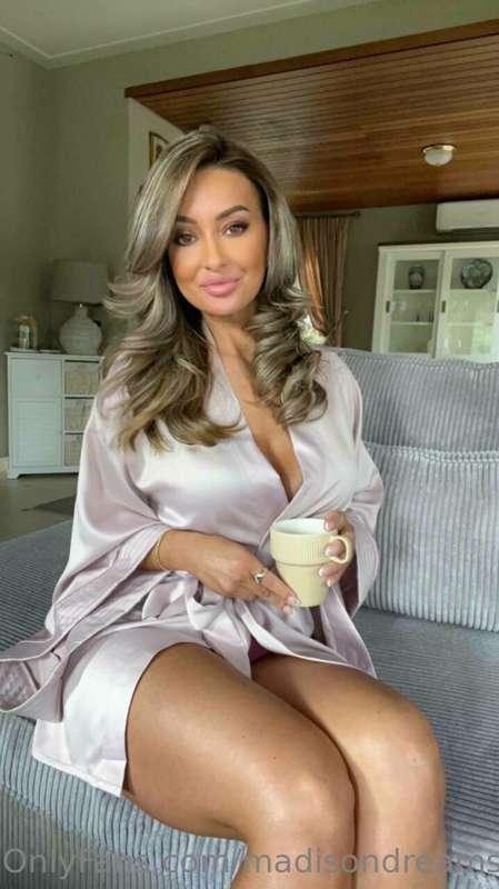 Wanna have coffee with me? 😘