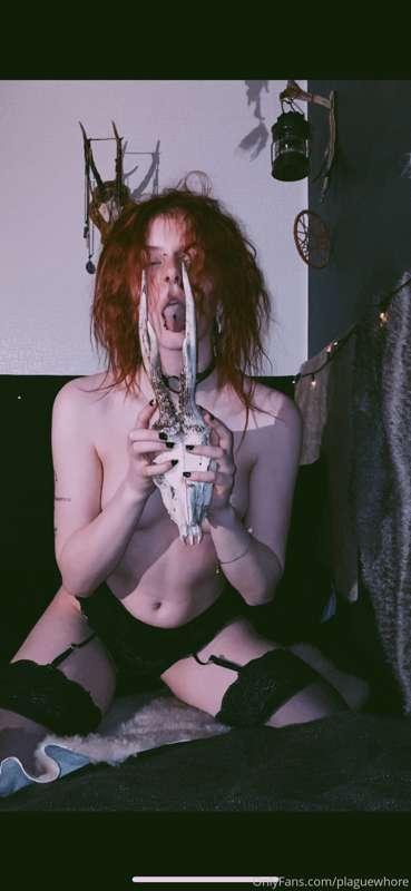 💀🤍