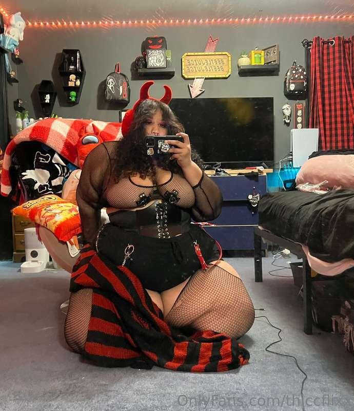thiccflixx image #0