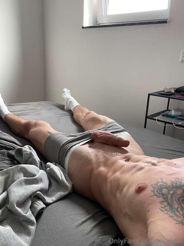 Imagine you walk in on this 😳 what would you do 😋