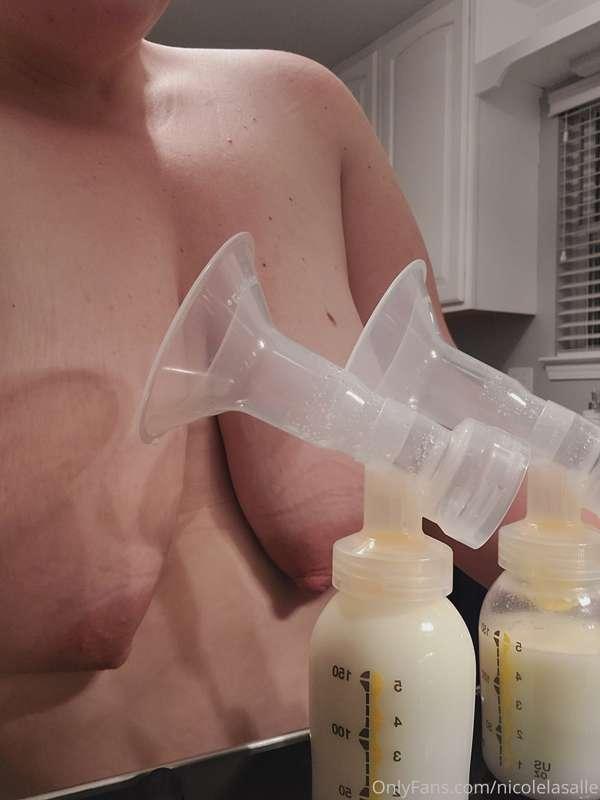 Are you thirsty today?? 💦🥛