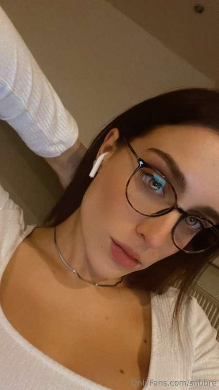 Your favorite teacher 👩🏻‍🏫 😈