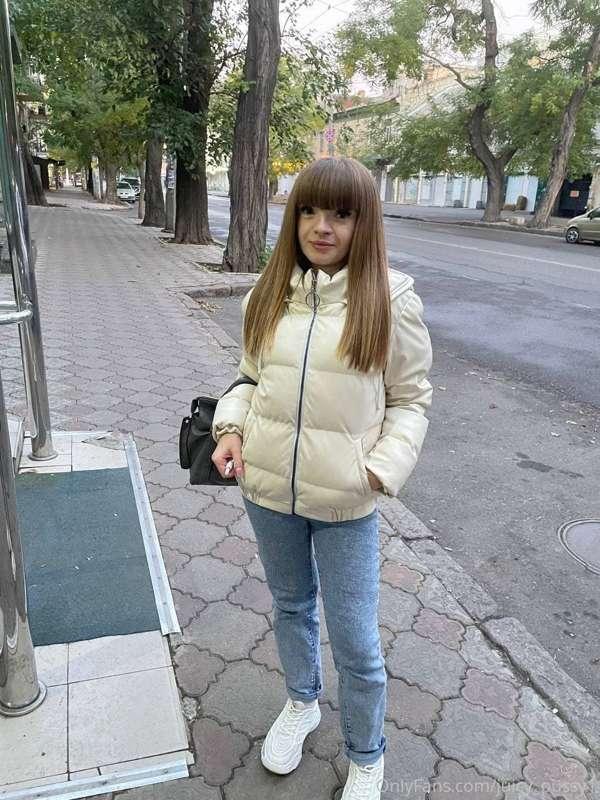 ❤️💋Can you treat me to hot coffee, on this cold autumn day ☕..