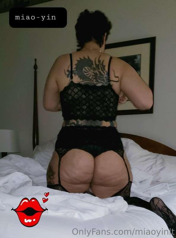 who wants to be my lover tonight?😋😈