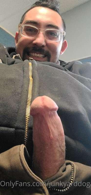 A little at work selfie in the office lol. Would you like to..