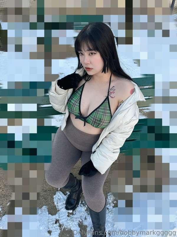 初次！雪地裡的大雪乳！高畫質無修正！