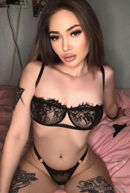 My horny bestie @sweetymaryqueen open her EXPLICIT VIP PAGE🔞..