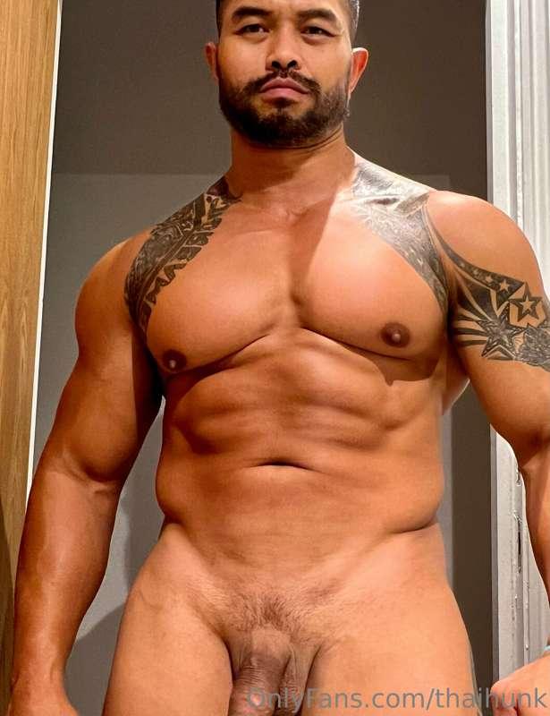 Hey boy, daddy’s home😈