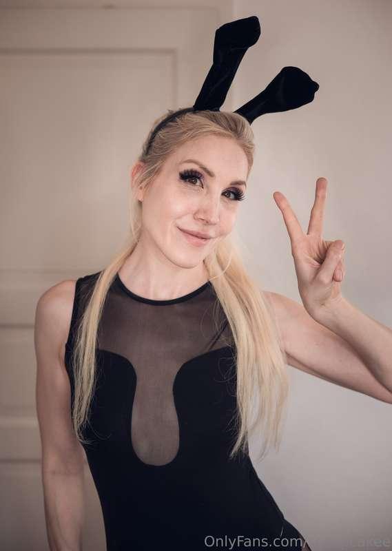 Good morning ☀️ Did you sleep well or do you need me to swee..