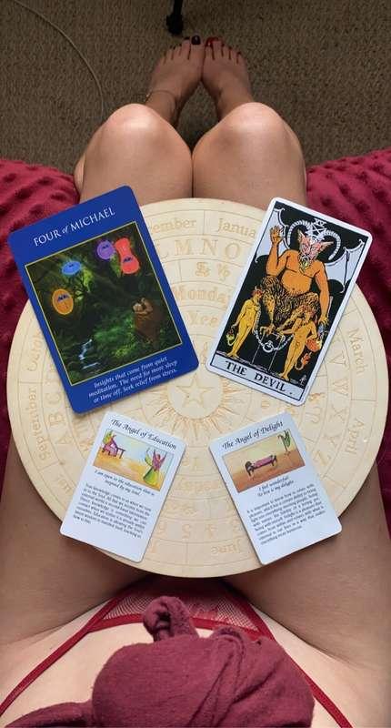 TODAYS TAROT / ANGEL CARD READING FOR SATURDAY, AUGUST 15th,..