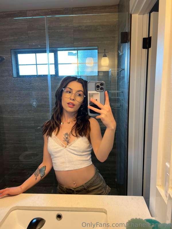 Do you like mirror selfies?