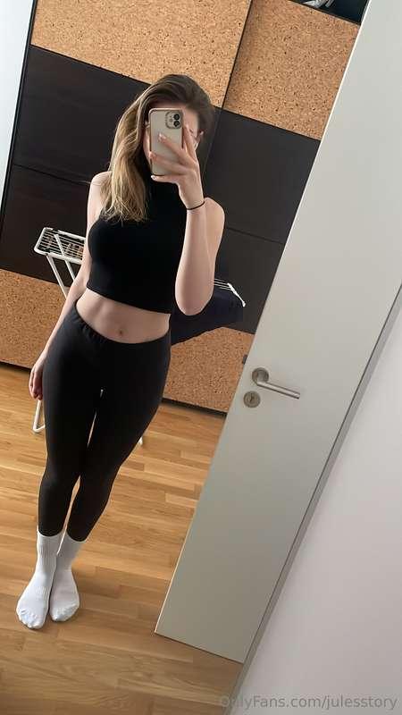 Guten Morgen 🫦 Hast du gut geschlafen ? Bist du schob fleißi..
