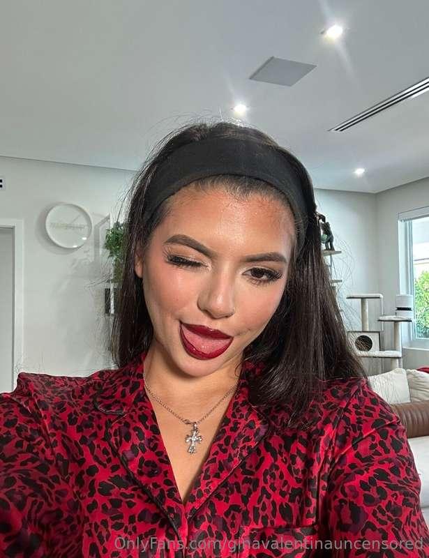 Let me put you under all my freaky spells 😈🪄