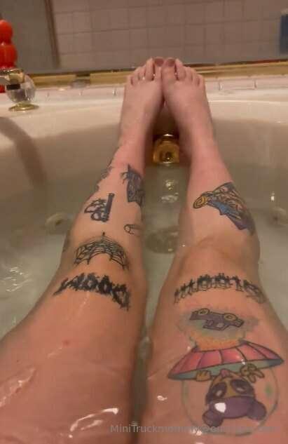 Are you into feet, babe?😏🙈