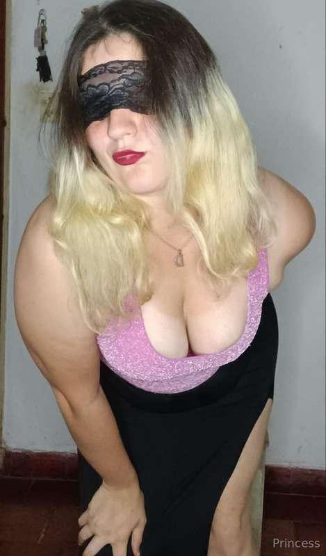 Looking for a curvy blonde? 🤷🏻‍♀️☺️Here I present to you my ..