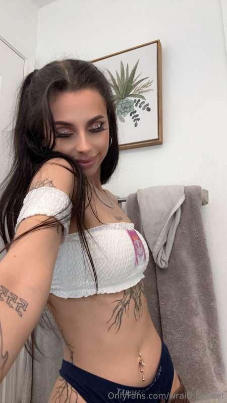 Feel like talking with me for a bit? 💕