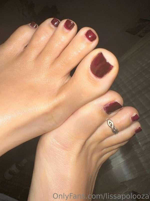 Toes