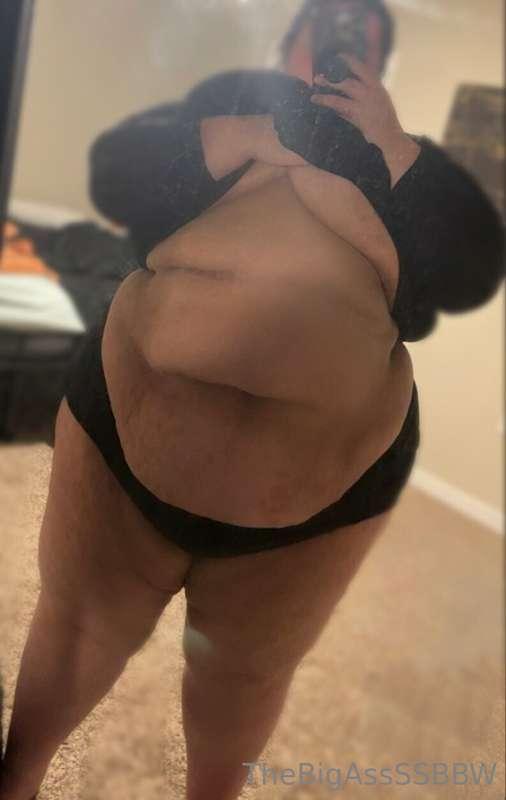 Big belly, big thighs, big everything