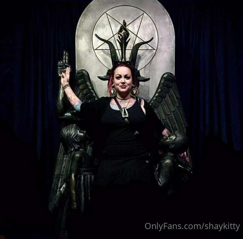 More goth realness for you… photos from throughout the years..