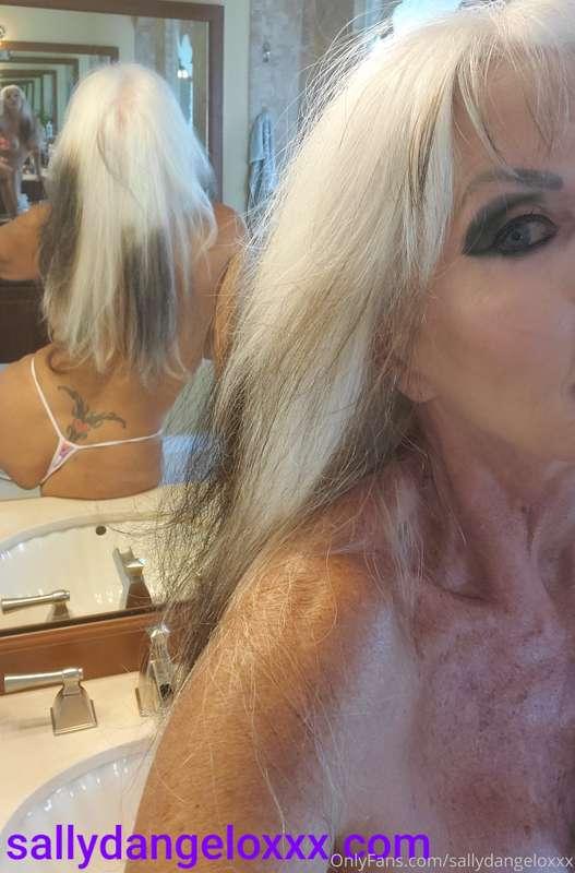 I have my eye on you perv😈💓💋💋
Just got out of shower and try..