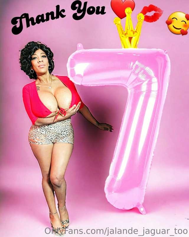 It's my 7th anniversary on Instagram 🥳🎂🎁!! I want to thank e..