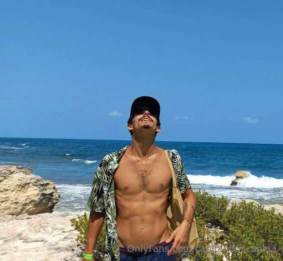 when the sun warms here on the beach ☀️🎵 💎