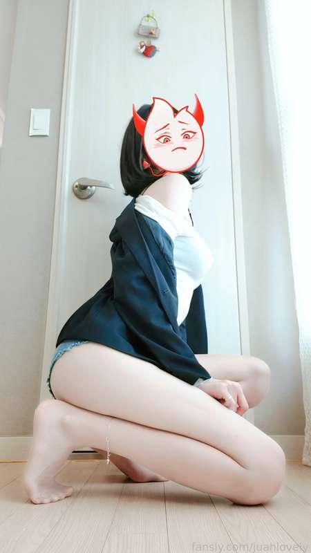 Photos and a short footage clip 💕

#trans #tgirl #transgender #trap #shemale #ladyboy #sissy #femboy #asian #FYP #egirl #fetish #heels #feet #foot #highheels #feminization #tease #stocking #nylon #shorts