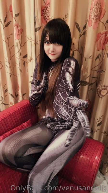 Black Spider-Man Girl (picture heavy slideshow” Wait till it..