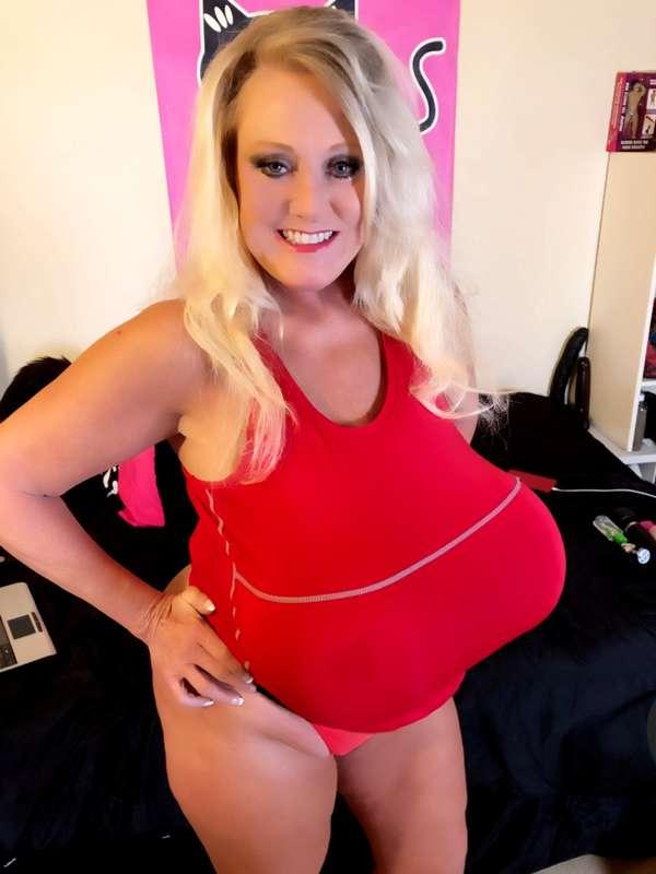 A big thank you all of my fans who have joined my OnlyFans p..
