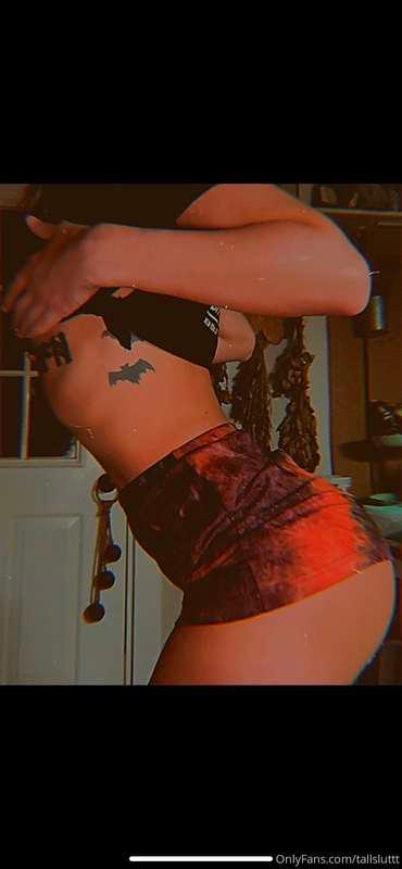 small waist big peach