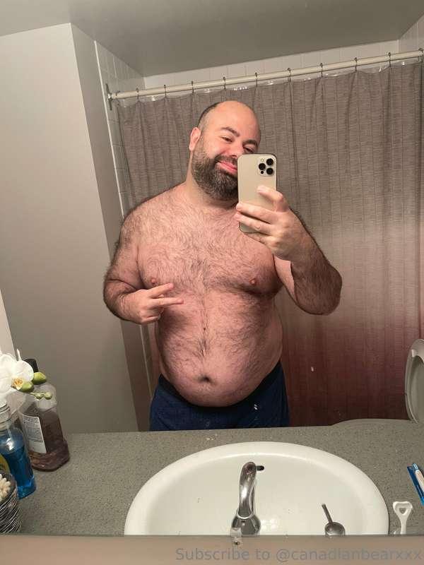 Nudes are here onlyfans.com/canadianbearxxx