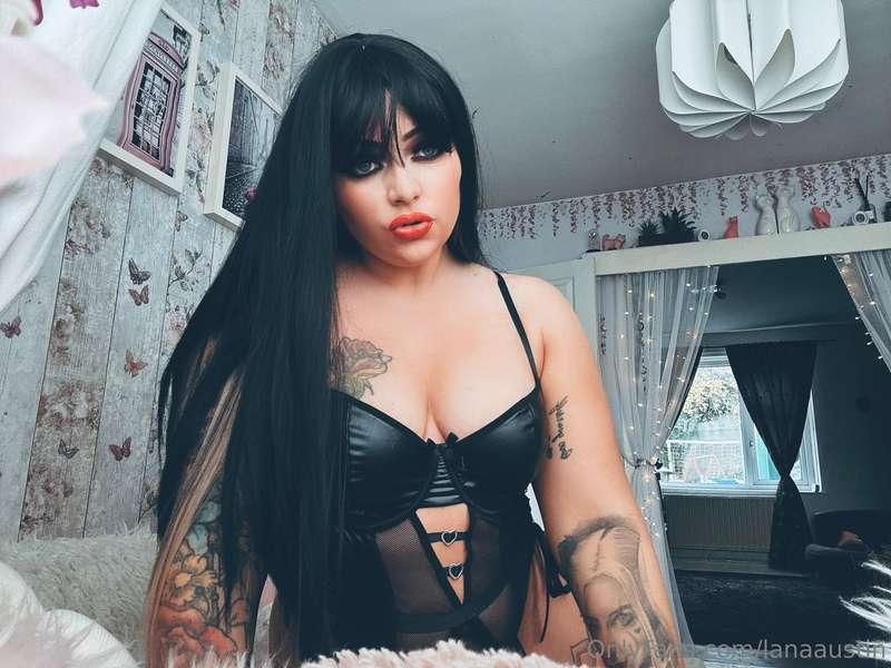 🖤🖤🖤🖤