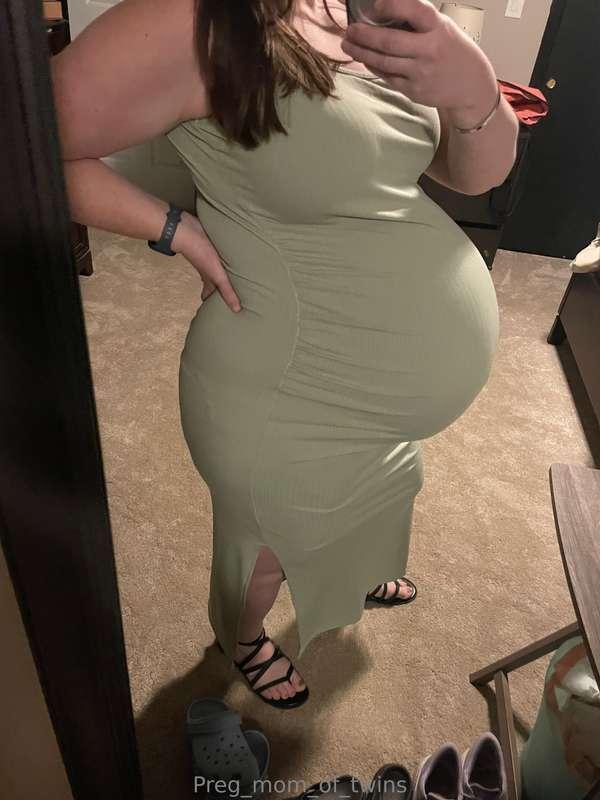 preg_mom_of_twins image #0