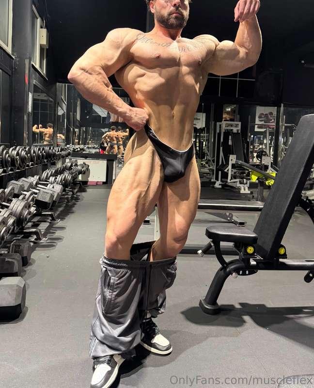 C’è un muscolo che si nota più di tutti😜Vediamo se indovini ..