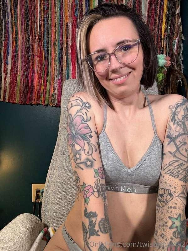 do you more attention from me, all my porn and a FREE dick r..