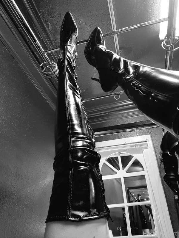 These would look so much better wrapped around your waist 😈