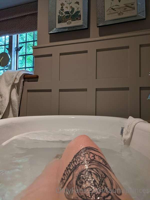 Filmed, but not ready sorry babies xx have some bath leggies..