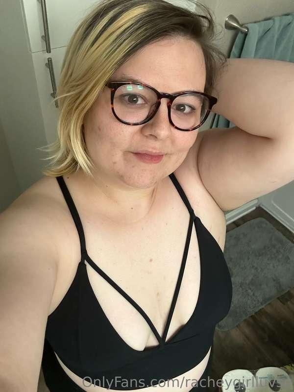 Good morning 🌞😃 here’s a post concert selfie from the other ..