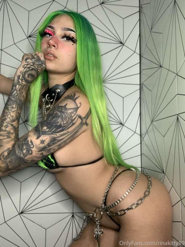 Would you customize your sex doll to have sick tats?😂
