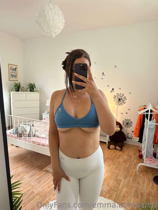 Oppsss... my top has slipped up🤭 

Can you help me take it o..